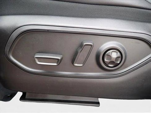 New 2025 Jeep Grand Cherokee Limited w/ Black Appearance Package image 14