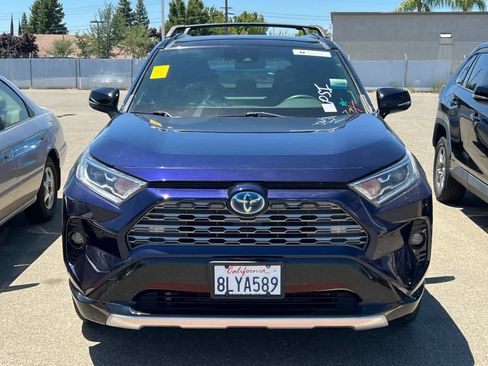 Used 2019 Toyota RAV4 XSE AWD/4WD image 2