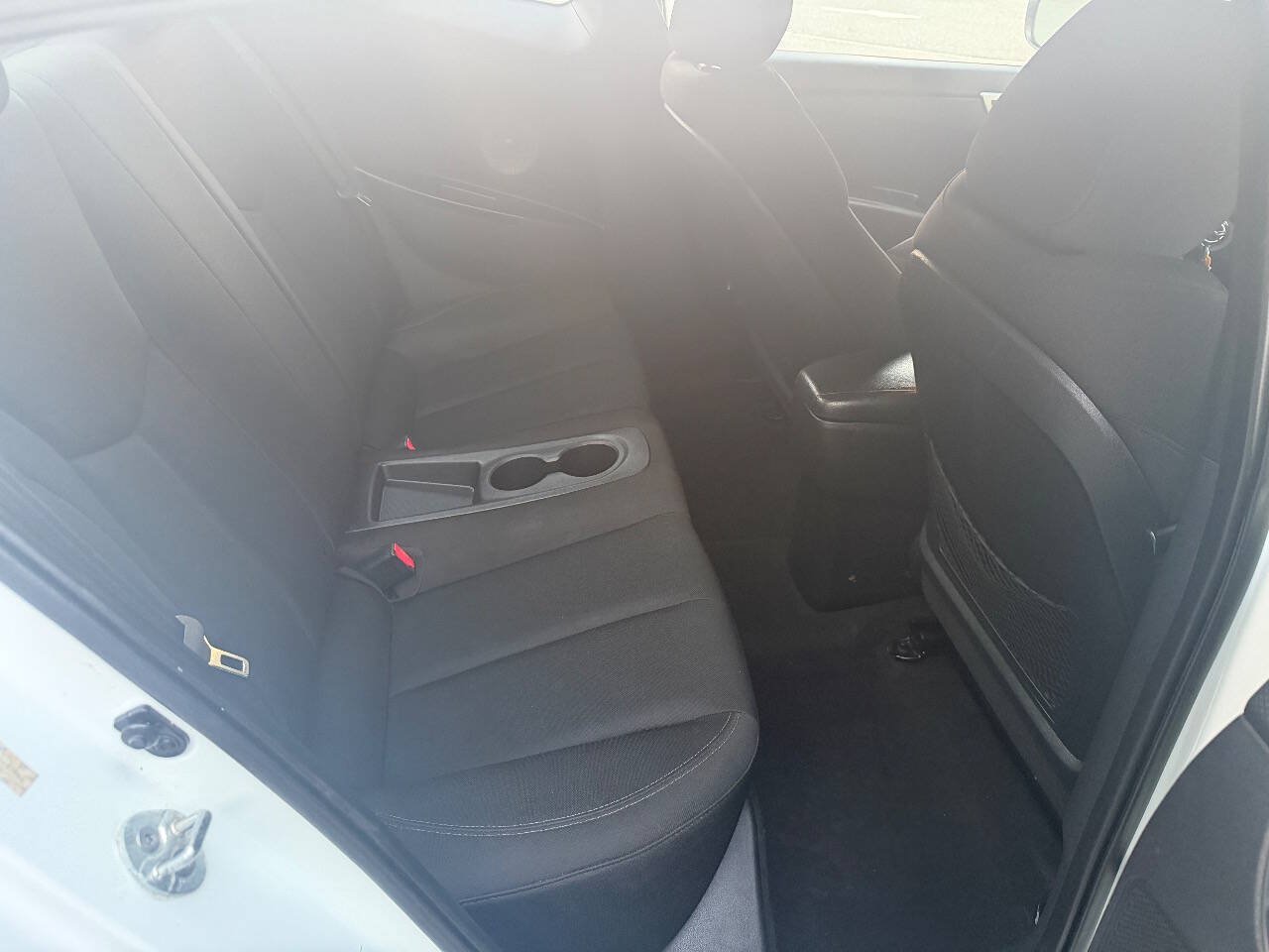Used 2013 Hyundai Veloster FWD image 12