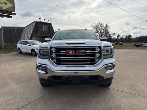 Used 2018 GMC Sierra 1500 SLT image 2
