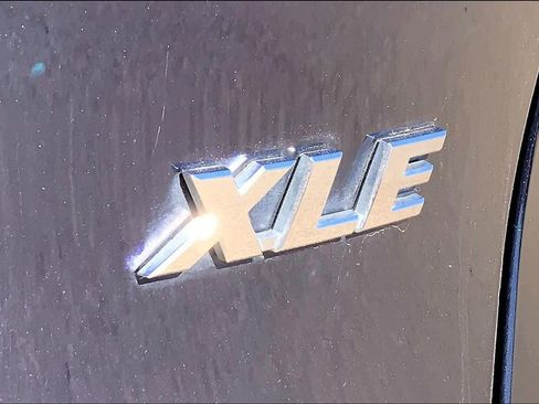 Used 2024 Toyota RAV4 XLE Premium image 9