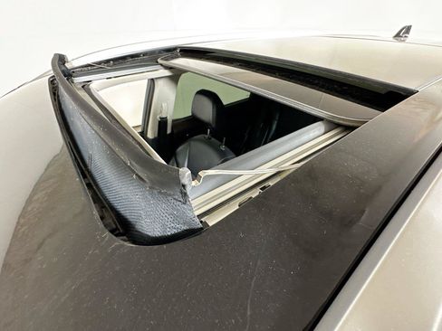 Used 2021 Nissan Rogue SV w/ Premium Package FWD image 18