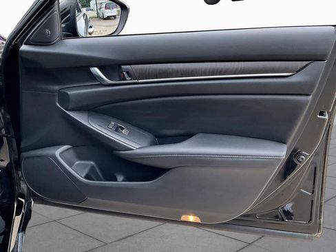 Used 2020 Honda Accord Touring image 22