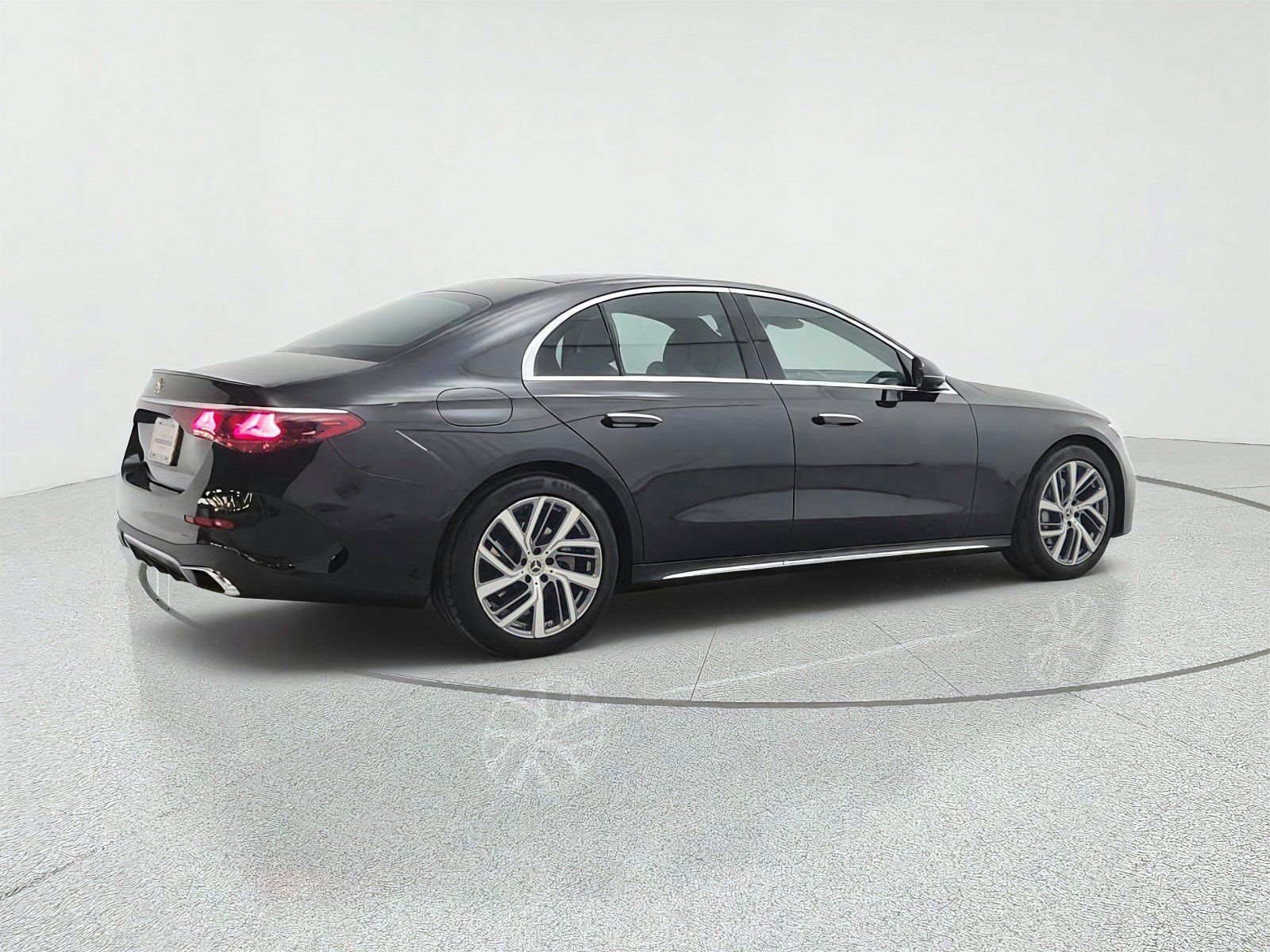 Used 2026 Mercedes-Benz E 350 Sedan image 5