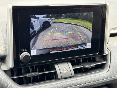 Used 2024 Toyota RAV4 XLE image 23