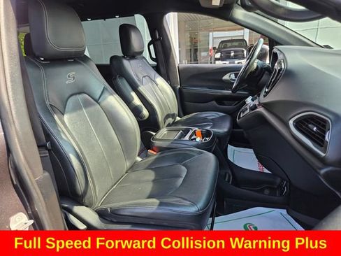 Used 2020 Chrysler Pacifica Touring-L w/ Advanced Safetytec Group AWD/4WD image 20