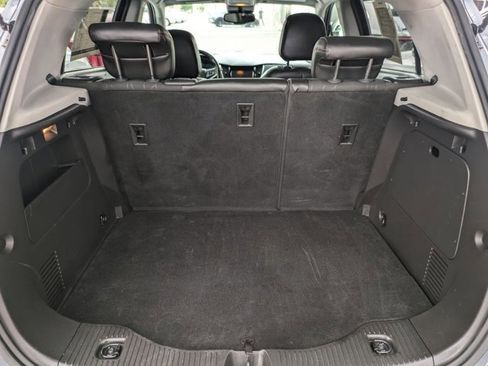 Used 2019 Chevrolet Trax LT w/ LT Convenience Package image 6