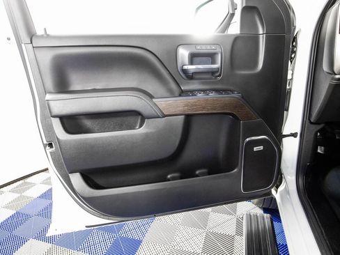 Used 2018 GMC Sierra 1500 Denali w/ Denali Ultimate Package image 10