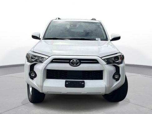 Certified 2021 Toyota 4Runner SR5 AWD/4WD image 3