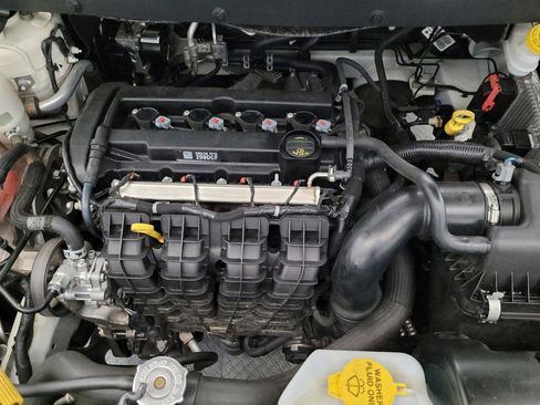 Used 2019 Dodge Journey SE w/ Blacktop Package image 30