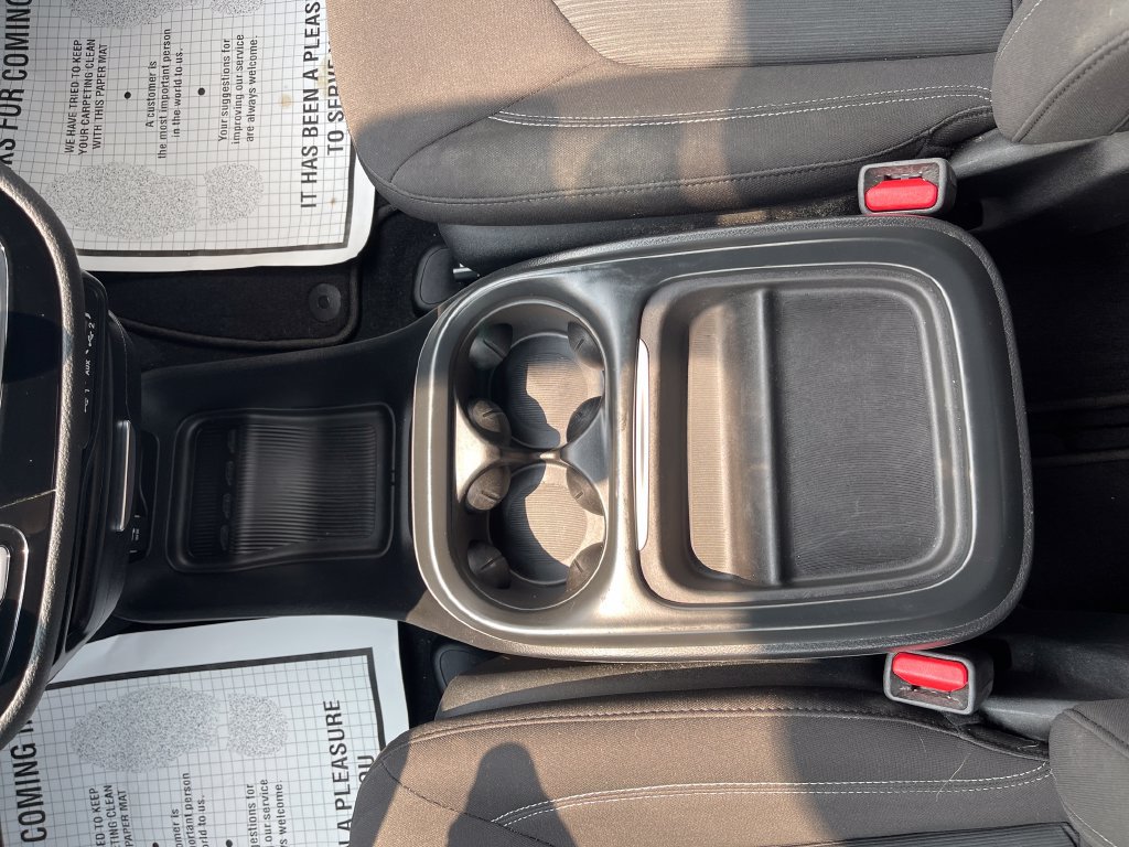 Used 2024 Chrysler Pacifica Touring FWD image 33