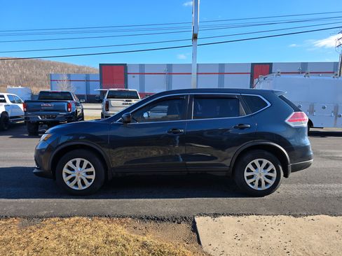 Used 2016 Nissan Rogue S image 6