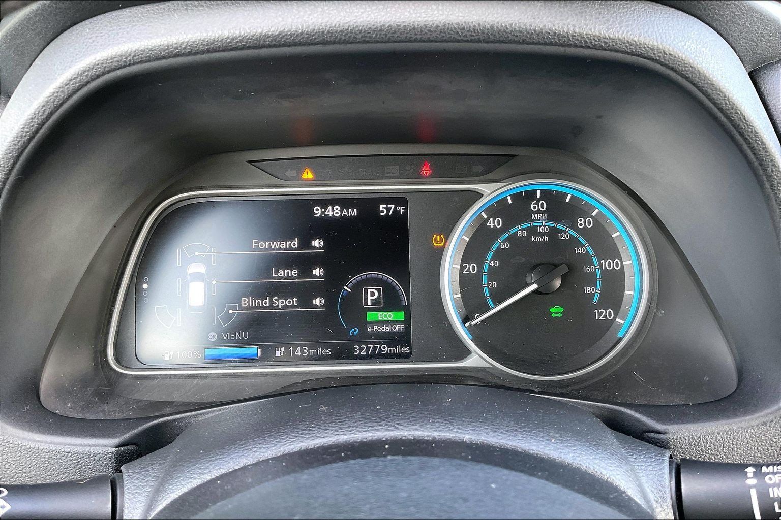 Used 2022 Nissan Leaf SV w/ SV Technology Package FWD image 20