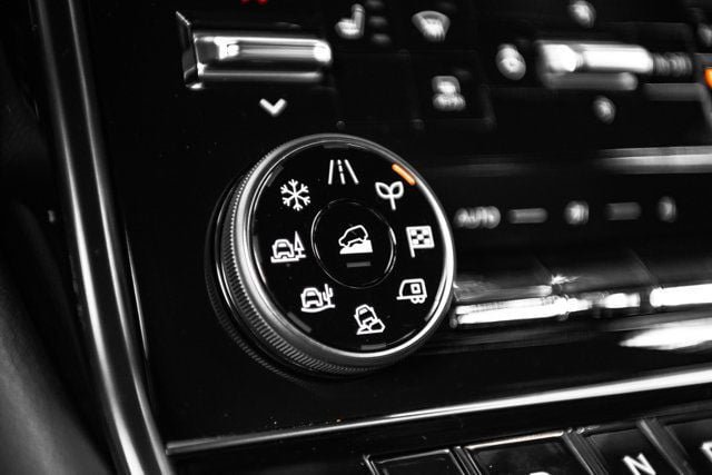 Used 2025 Nissan Armada PRO-4X AWD/4WD image 18