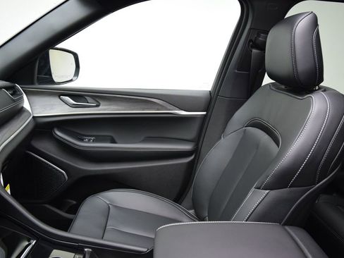 New 2025 Jeep Grand Cherokee Limited 4xe image 20