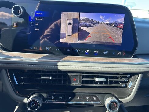 New 2026 Chevrolet Suburban Z71 w/ Comfort Package image 22