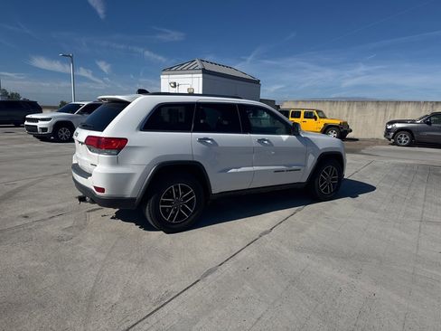 Used 2019 Jeep Grand Cherokee Limited image 5