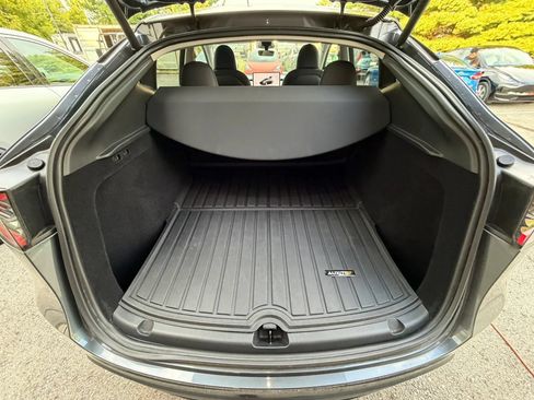Used 2023 Tesla Model Y Long Range AWD/4WD image 17