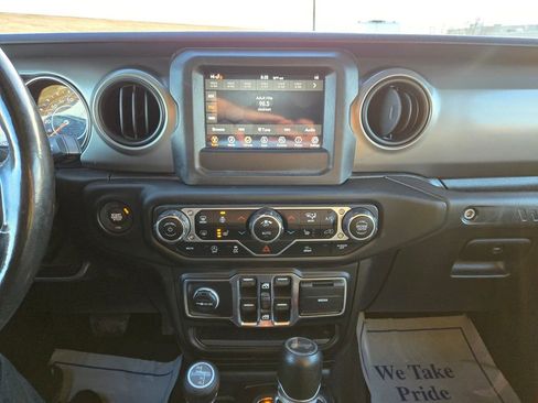 Used 2021 Jeep Wrangler Unlimited Sport image 19