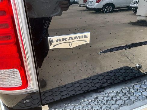 Used 2016 RAM 1500 Laramie w/ Convenience Group AWD/4WD image 6