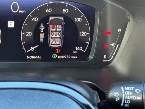 Used 2023 Honda Pilot Elite image 24