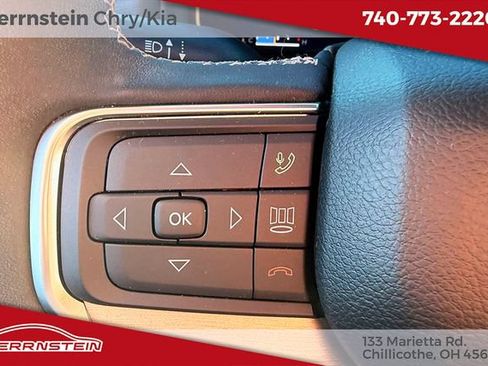 Used 2024 Jeep Wagoneer Series II AWD/4WD image 23