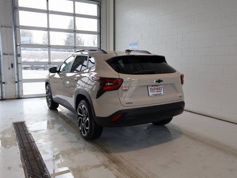 New 2026 Chevrolet Trax RS image 8