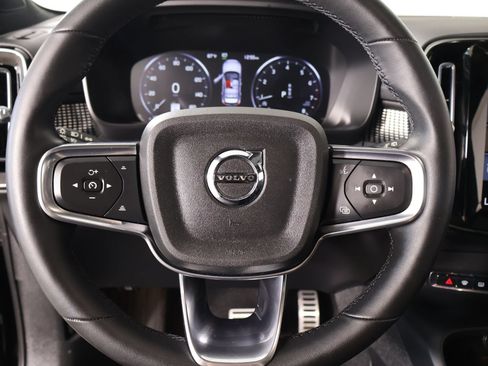 Used 2022 Volvo XC40 T5 R-Design w/ Advanced Package AWD/4WD image 3