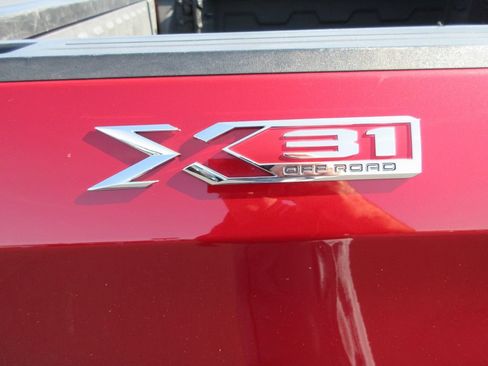 Certified 2022 GMC Sierra 1500 SLT w/ SLT Premium Package AWD/4WD image 12