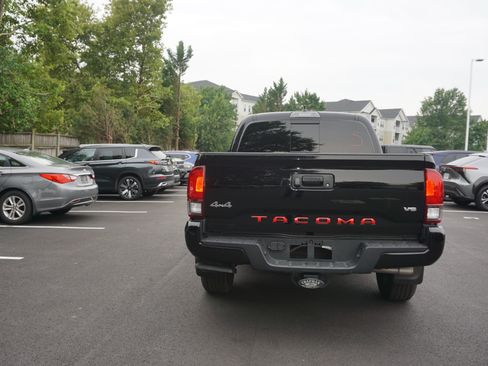 Used 2023 Toyota Tacoma SR5 w/ Technology Package AWD/4WD image 5