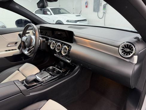 Used 2022 Mercedes-Benz CLA 35 AMG 4MATIC image 18