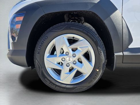 New 2026 Hyundai Kona SE image 28