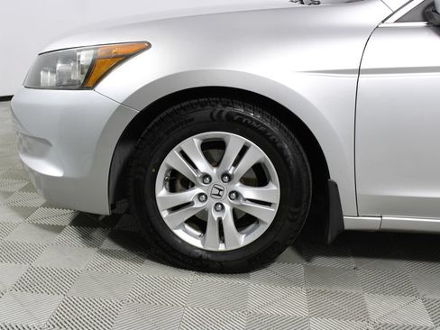 Used 2010 Honda Accord LX-P image 4