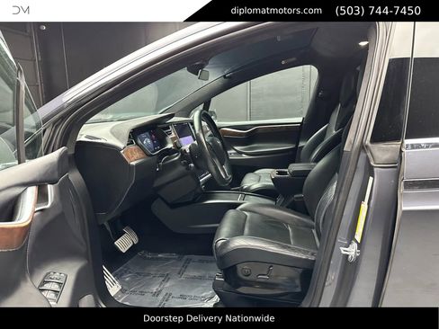 Used 2016 Tesla Model X Performance image 18