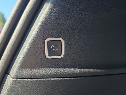 New 2026 Chrysler Pacifica Select image 15