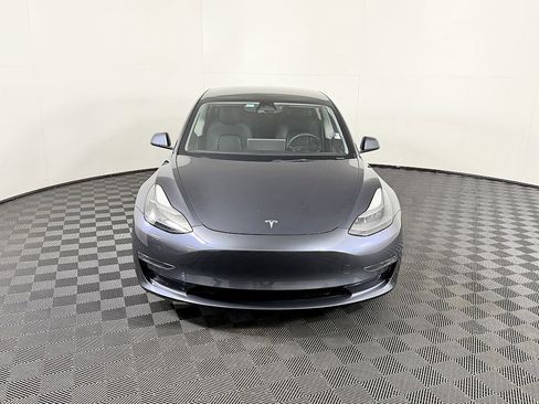 Used 2022 Tesla Model 3 Performance image 4