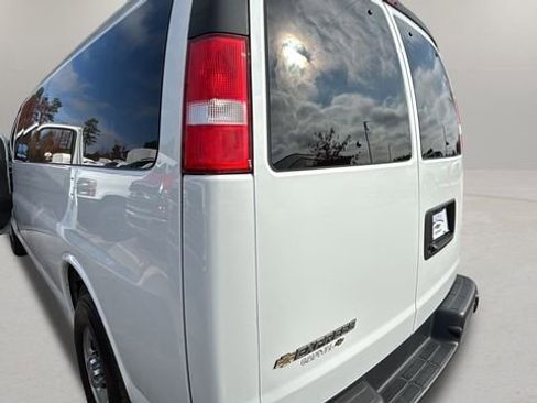 Used 2024 Chevrolet Express 3500 LT w/ LT Preferred Equipment Group image 32