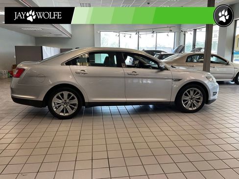Used 2010 Ford Taurus Limited AWD/4WD image 6