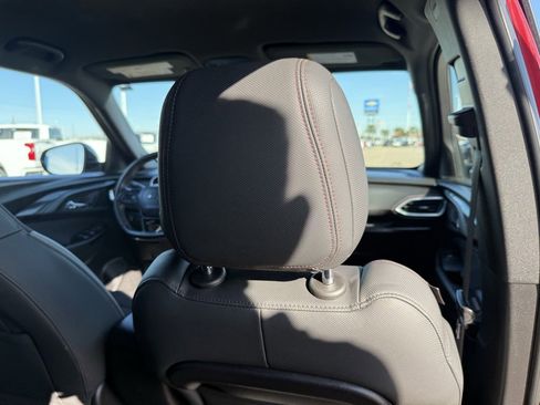 Used 2023 Chevrolet TrailBlazer RS w/ Convenience Package image 39