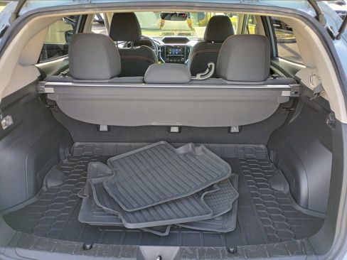 Used 2019 Subaru Crosstrek 2.0i Premium w/ Eyesight System image 17