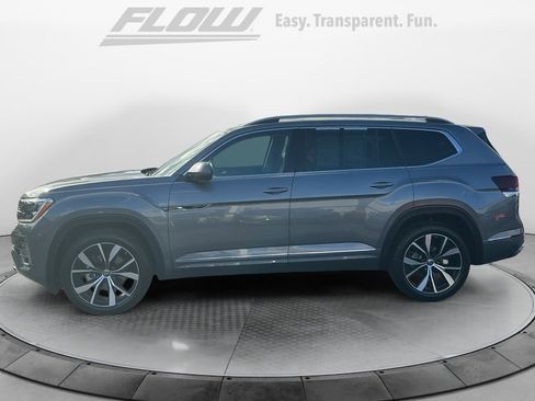 Certified 2025 Volkswagen Atlas SEL Premium R-Line image 5