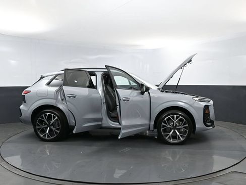 New 2026 Audi Q3 quattro 2.0T AWD/4WD image 30