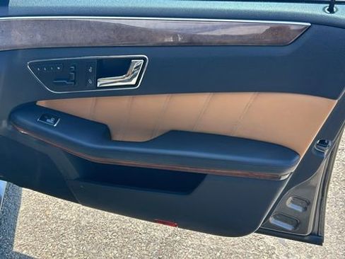 Used 2011 Mercedes-Benz E 350 Sedan image 10