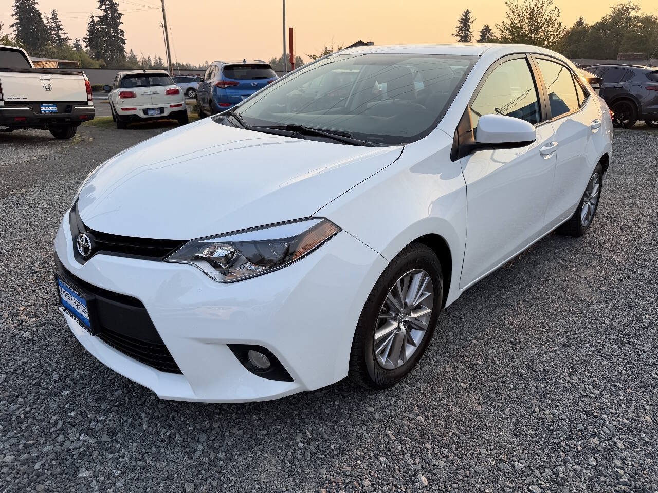 Used 2014 Toyota Corolla LE FWD image 6