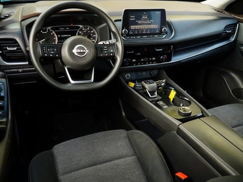 Used 2022 Nissan Rogue SV AWD/4WD image 9