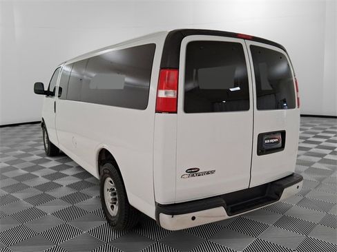 Used 2022 Chevrolet Express 3500 LT w/ LT Preferred Equipment Group image 5