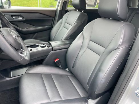 Certified 2023 Nissan Rogue SV w/ SV Premium B Package AWD/4WD image 7