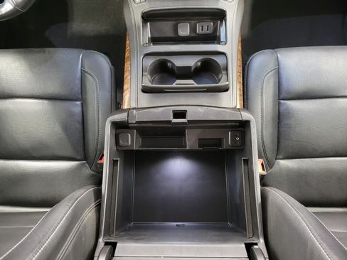 Used 2020 Chevrolet Suburban Premier w/ Max Trailering Package AWD/4WD image 17