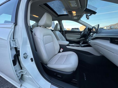 Used 2025 Nissan Altima 2.5 SL image 14