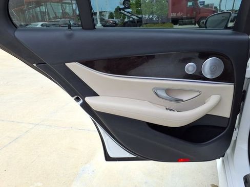 Used 2018 Mercedes-Benz E 300 image 17